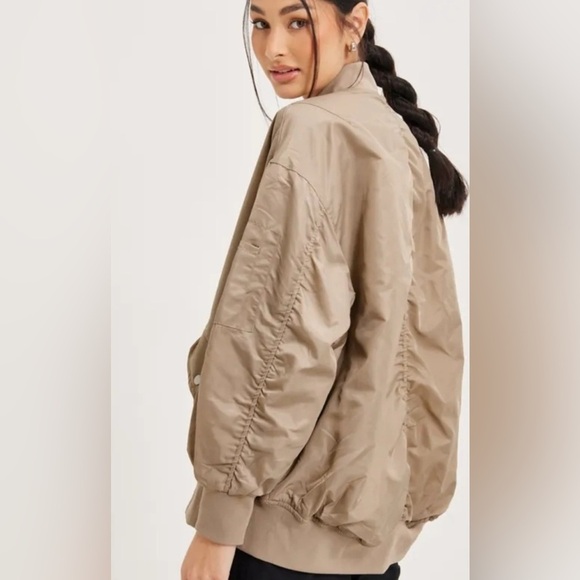 ONLY Beige Bomber Jacket NWT - Picture 2 of 6